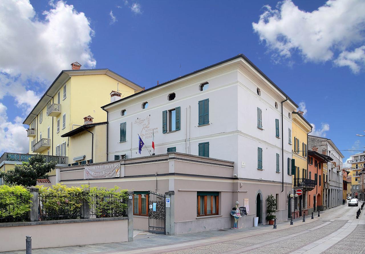 Hotel La Fenice Кьяри Экстерьер фото